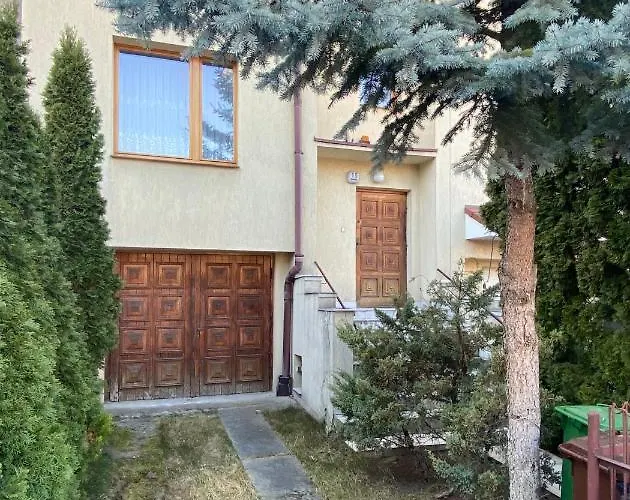 Bella Casa Economy Villa - Skibowa, close to Bielany